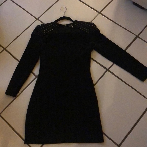 Black dress - Picture 3 of 3